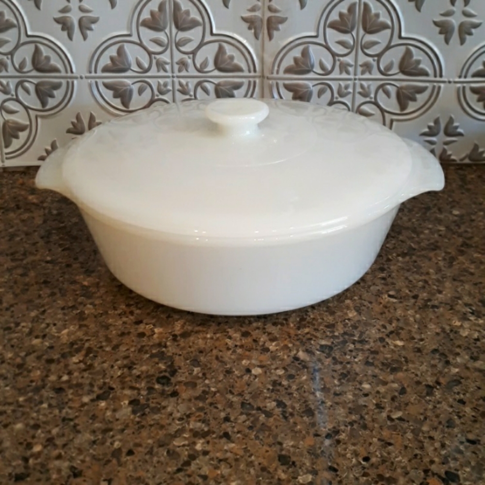 Fire King Anchor Hocking Milk Glass Casserole Dish With Lid